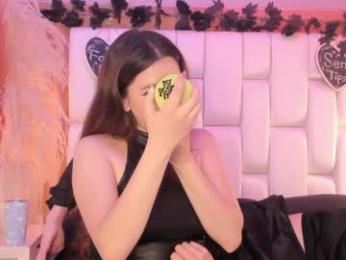 daphne_and_roger chaturbate stream image