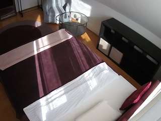 voyeurcam-julmodels-whitebed-2 camsoda stream image, 05.05.2026 14:10