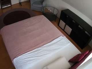 voyeurcam-julmodels-whitebed-2 camsoda stream image, 16.05.2026 16:10