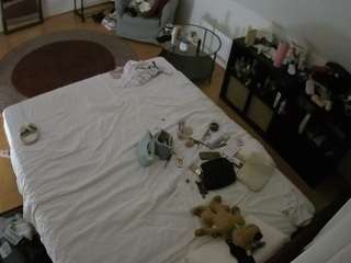 voyeurcam-julmodels-whitebed-2 camsoda stream image, 26.05.2026 18:40