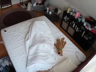 voyeurcam-julmodels-whitebed-2 camsoda stream image, 26.05.2026 18:40