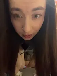 Holly_Play stripchat stream image, 03.06.2026 11:00