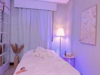 LeahJones bongacams stream image, 04.06.2026 06:40