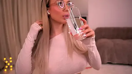 KylieJoyce stripchat stream image, 07.06.2026 01:10