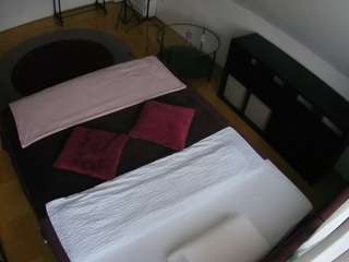 voyeurcam-julmodels-whitebed-2 camsoda stream image, 16.06.2026 12:00