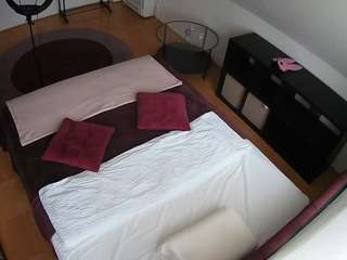 voyeurcam-julmodels-whitebed-2 camsoda stream image, 10.07.2026 07:10