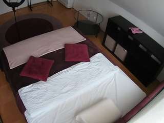 voyeurcam-julmodels-whitebed-2 camsoda stream image, 10.07.2026 07:10
