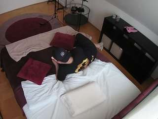 voyeurcam-julmodels-whitebed-2 camsoda stream image, 10.07.2026 07:10