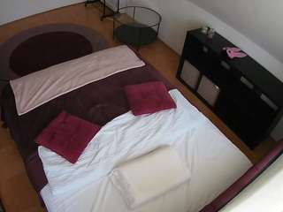 voyeurcam-julmodels-whitebed-2 camsoda stream image, 10.07.2026 07:10
