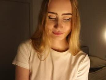 _vi_vi_ chaturbate stream image, 07.10.2026 05:20