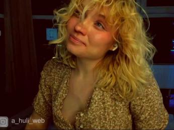 A-Huli bongacams stream image, 22.04.2025 18:30