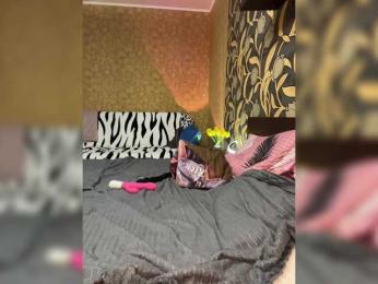 LouiseJenkin bongacams stream image