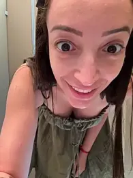 BelleLouiseVp stripchat stream image, 15.05.2025 10:30